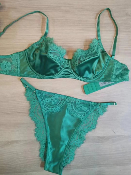 Underwire Lace Corset Lingerie Set